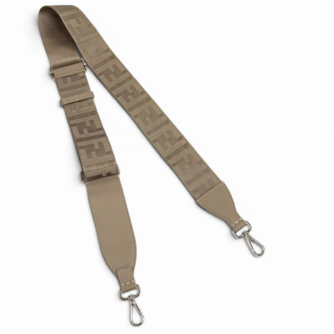 Excellent FENDI Shoulder strap Zucca Pattern leather with pockets Gurege
