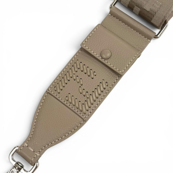 Excellent FENDI Shoulder strap Zucca Pattern leather with pockets Gurege