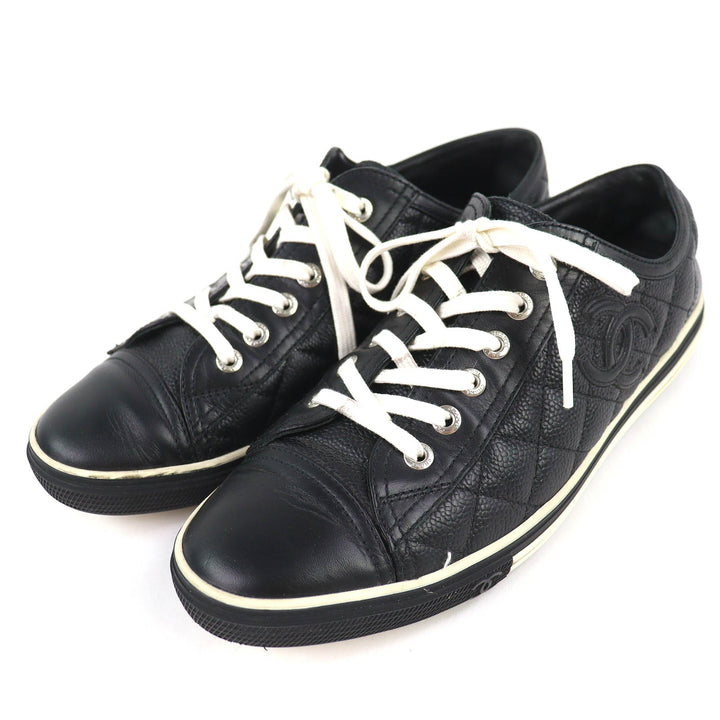 Great CHANEL Low cut sneakers COCO Mark Matelasse Quilting Caviar skin 38 G26563
