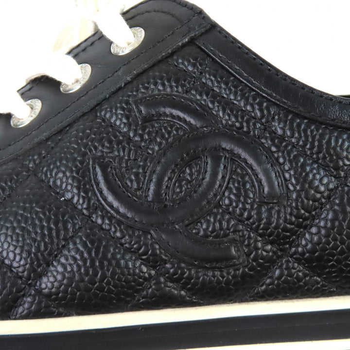 Great CHANEL Low cut sneakers COCO Mark Matelasse Quilting Caviar skin 38 G26563