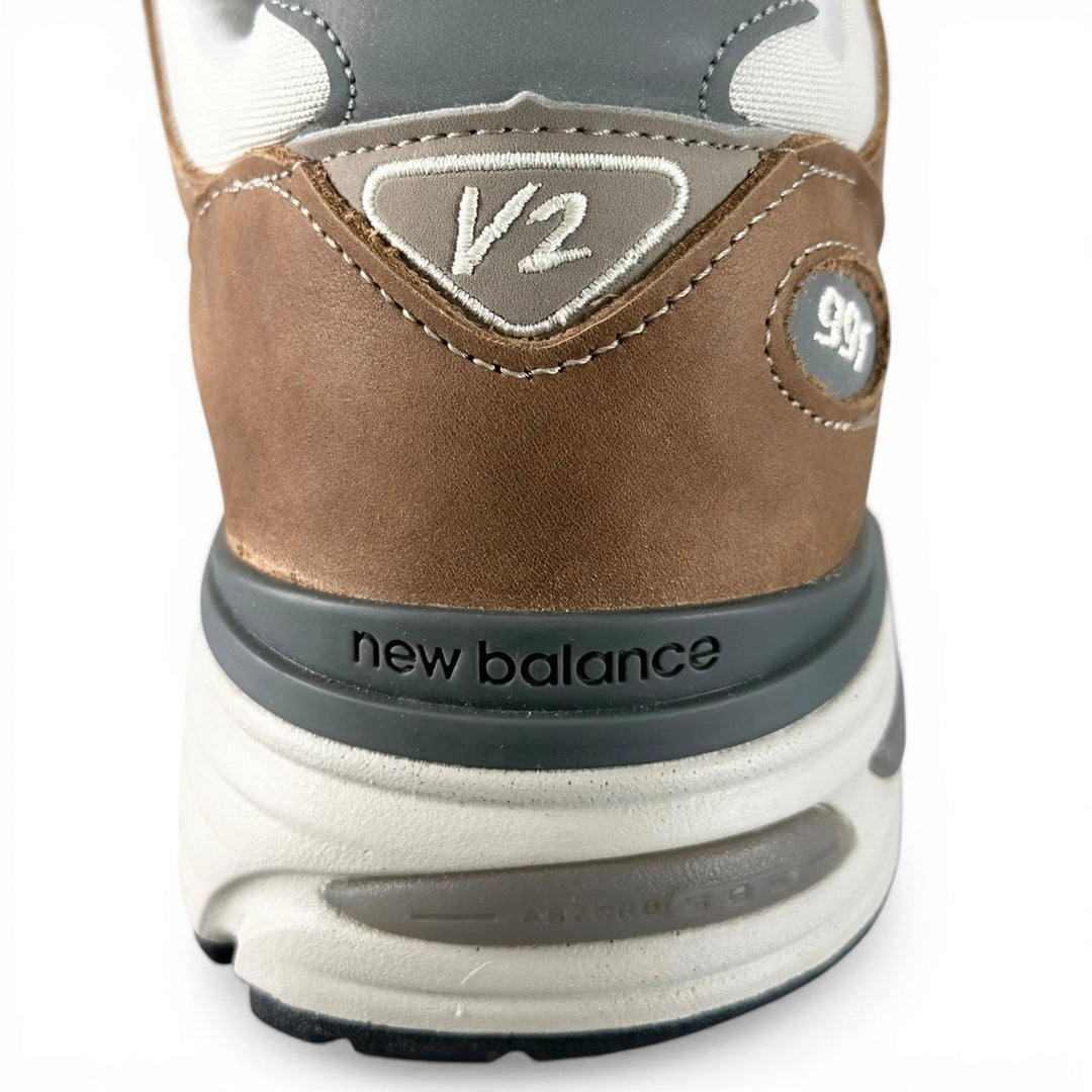 Pristine NEW BALANCE sneakers 991v2 Brown leather mens 7.5 U991TB2