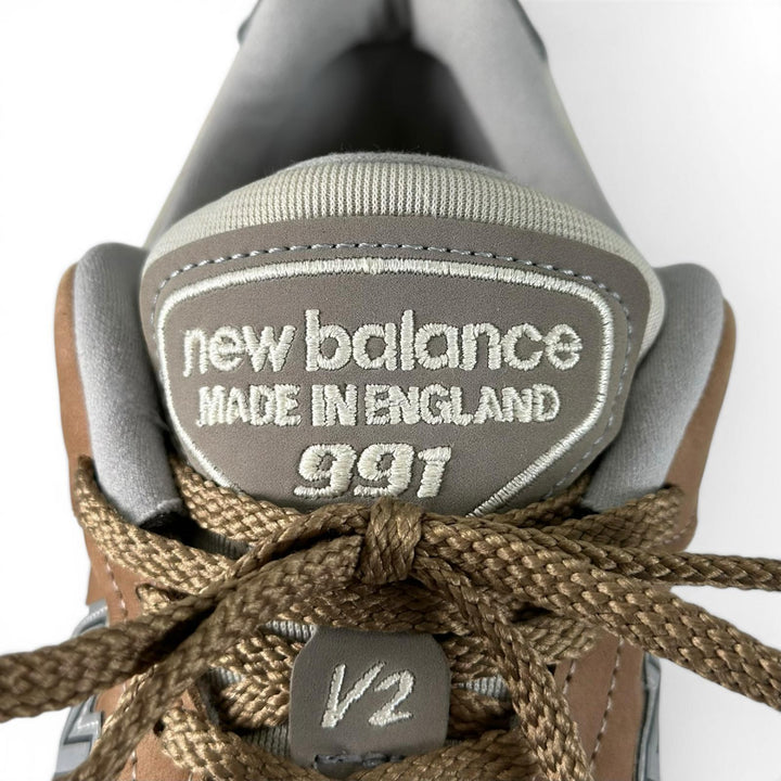 Pristine NEW BALANCE sneakers 991v2 Brown leather mens 7.5 U991TB2