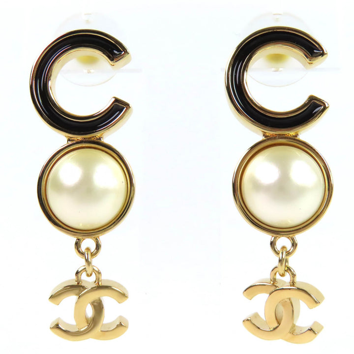 Excellent CHANEL Pierce COCO Mark COCO logo fake pearl gold Women ABE234