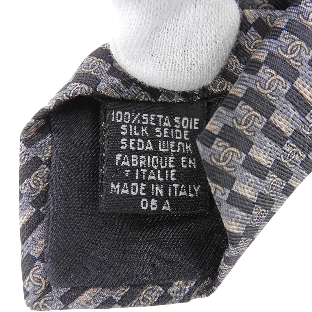 Pristine CHANEL tie COCO MarkPattern all-over print black silk mens