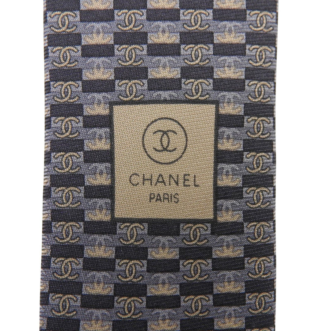 Pristine CHANEL tie COCO MarkPattern all-over print black silk mens