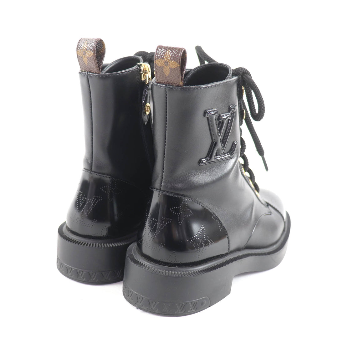 Great LOUIS VUITTON boots Citizen Line Monogram leather shoes with LV patch. 36