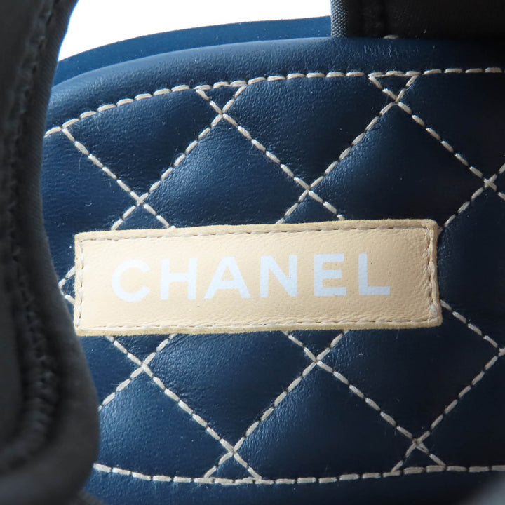 Great CHANEL Sandals COCO Mark Matelassé Fabric Leather khaki 39 G37231