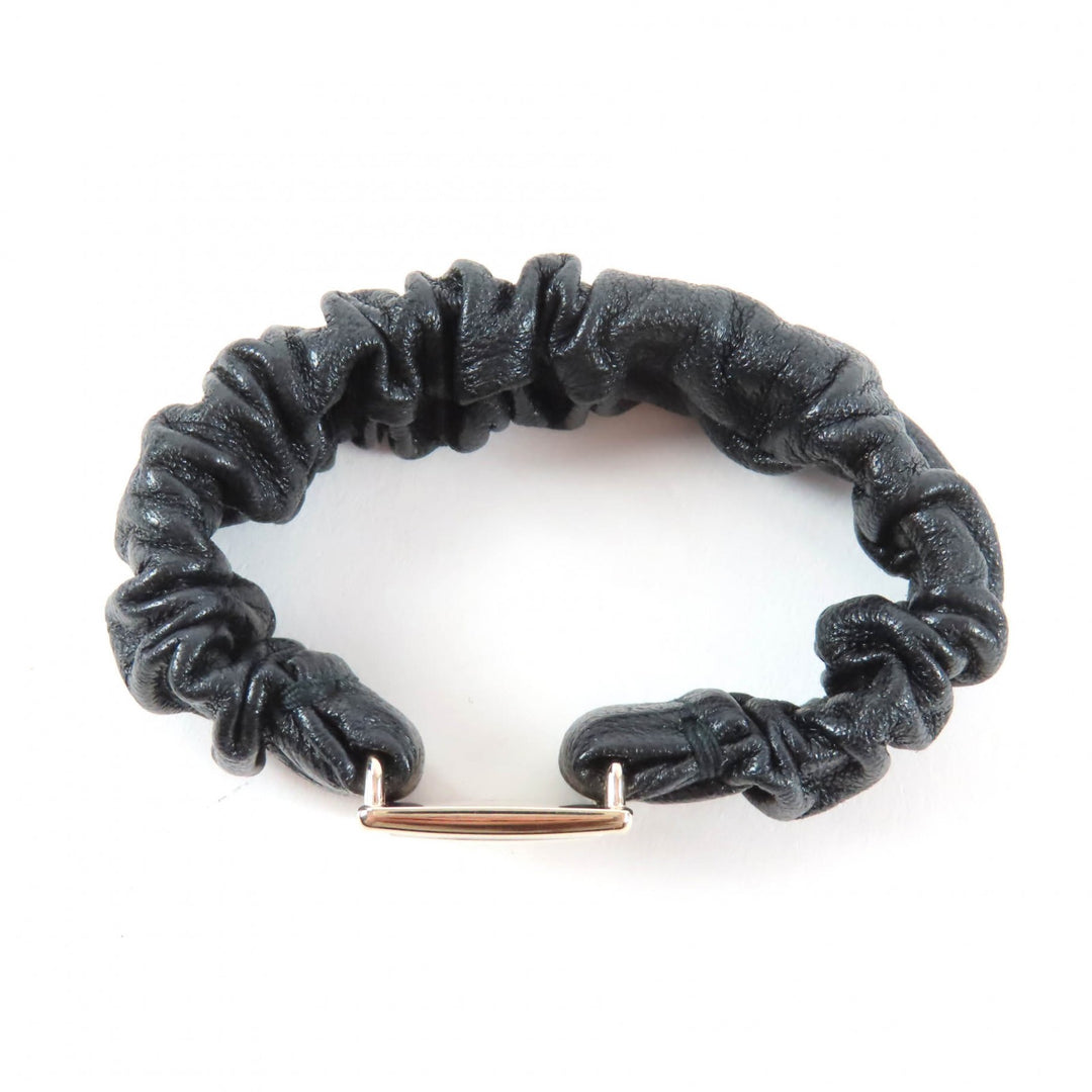 Great CHANEL Shush COCO Mark Hair Tie black lambskin Leather B21B AB6832
