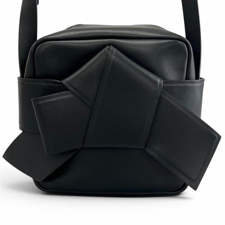 Great ACNE STUDIOS Shoulder Bag Musubi Camera Bag black leather Women