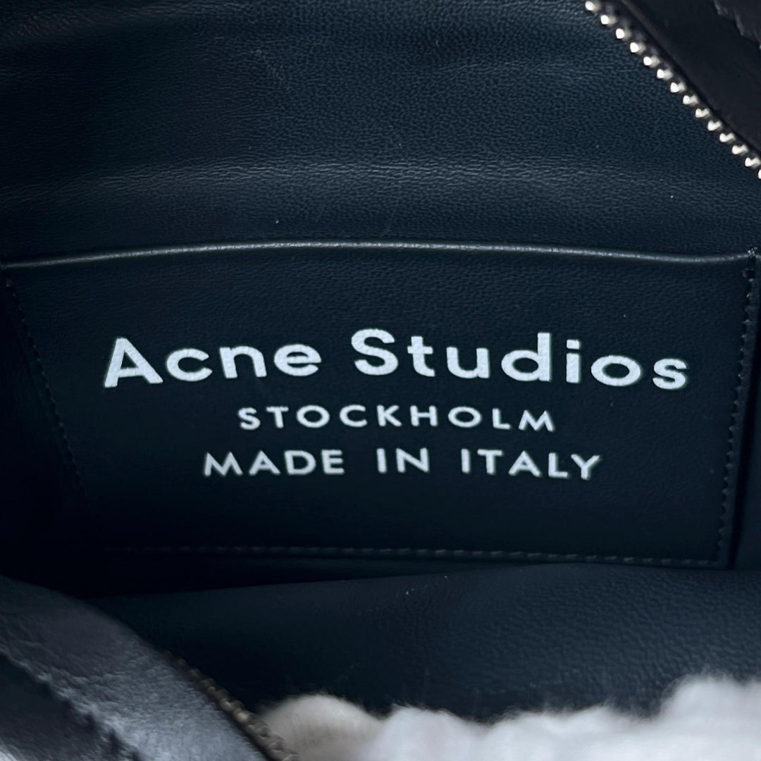 Great ACNE STUDIOS Shoulder Bag Musubi Camera Bag black leather Women