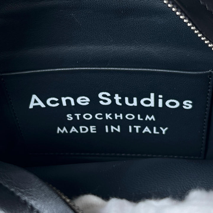 Great ACNE STUDIOS Shoulder Bag Musubi Camera Bag black leather Women