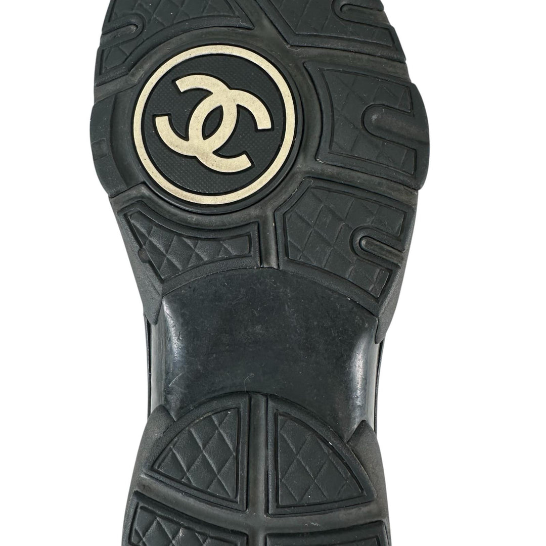 Great CHANEL Low cut sneakers With COCO Mark black leather Women 39 G33745