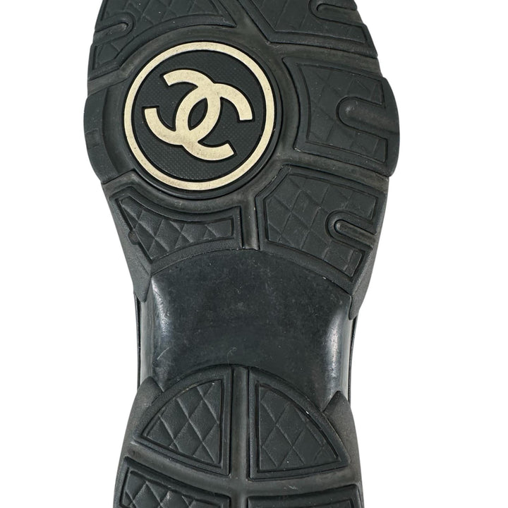 Great CHANEL Low cut sneakers With COCO Mark black leather Women 39 G33745