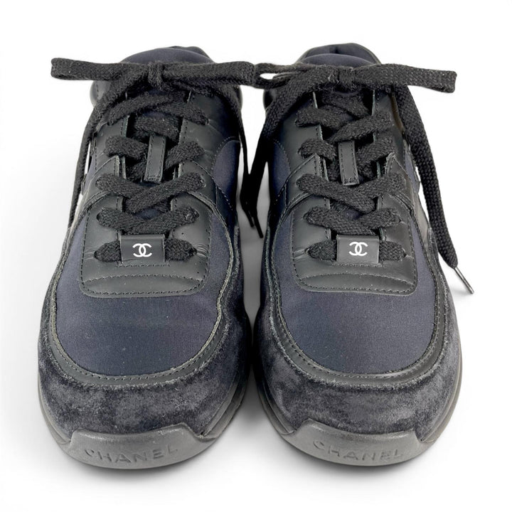 Great CHANEL Low cut sneakers With COCO Mark black leather Women 39 G33745