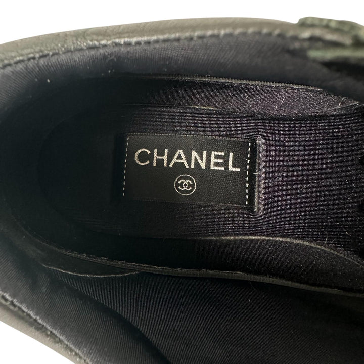 Great CHANEL Low cut sneakers With COCO Mark black leather Women 39 G33745