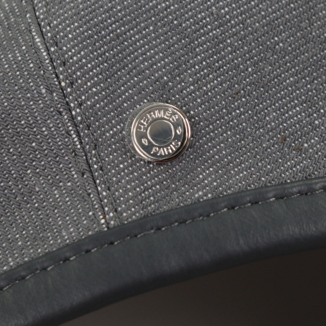 Pristine HERMES beret gray cotton