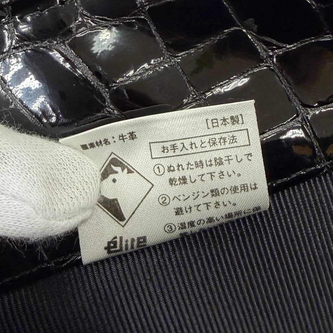 Excellent GIVENCHY Handbag Logo Metal Crocodile Embossed black Cowhide Women
