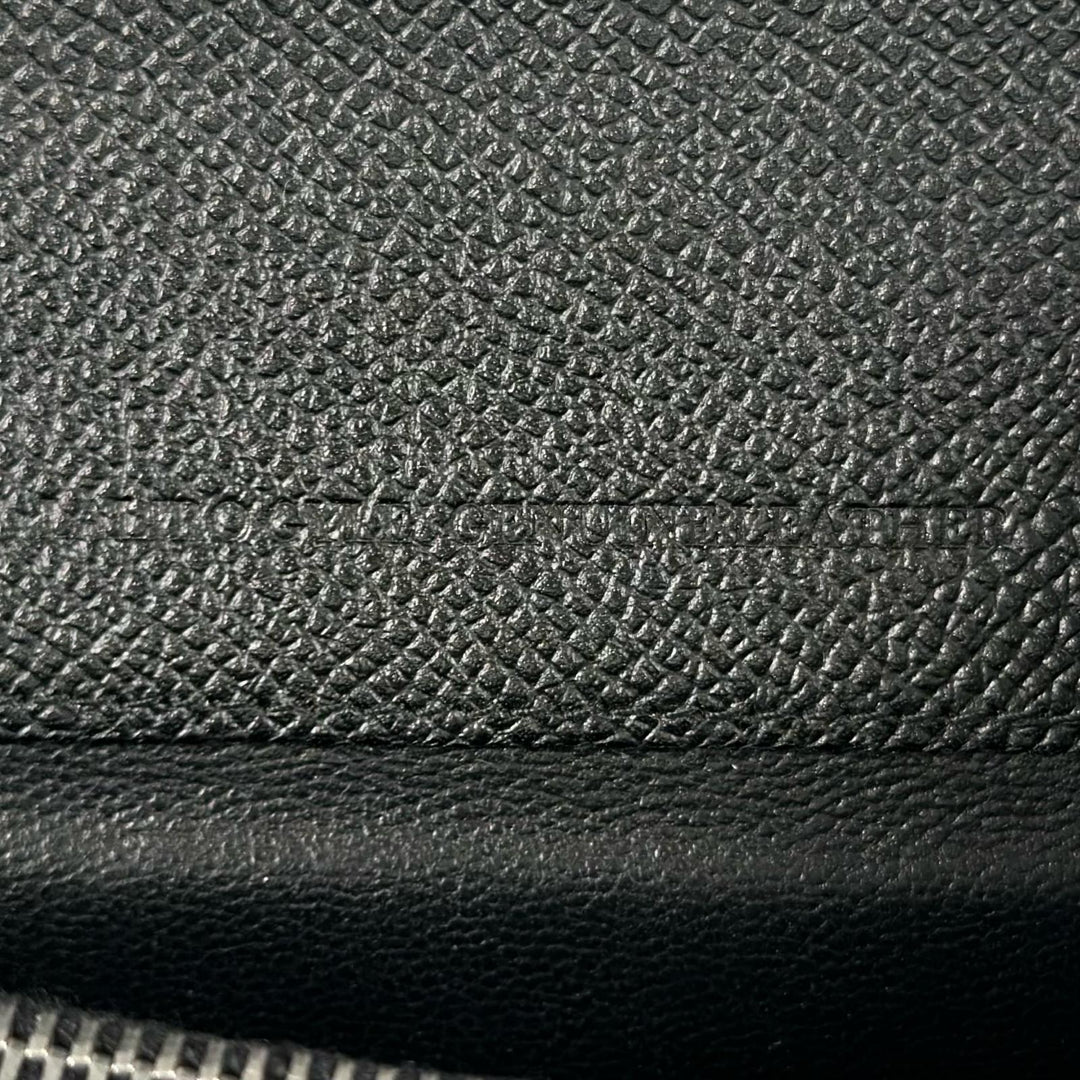 Pristine BALLY Purse LALIRO Leather Long Wallet with Metal Logo black mens