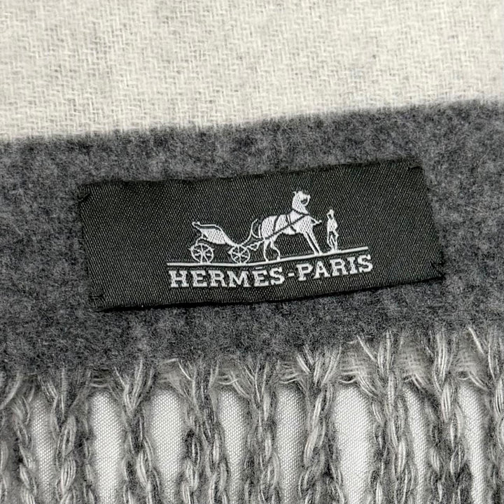 Great HERMES Scarf love story With fringe gray cashmere Women