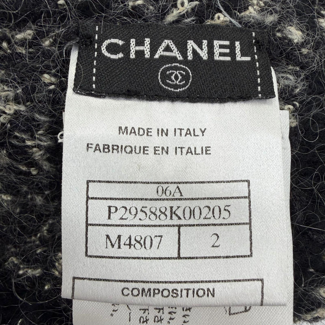 Great CHANEL Knit cap Mohair blend COCO Mark Black cashmere 2 06A P29588K00205