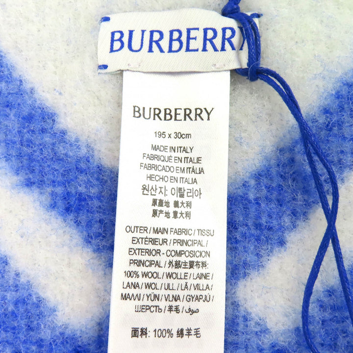 Pristine BURBERRY Scarf Checked hooded scarf Includes a horse-shaped pin. blue