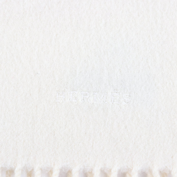 Great HERMES Scarf Recto Verso Embroidered logo with fringe Ivory cashmere Women