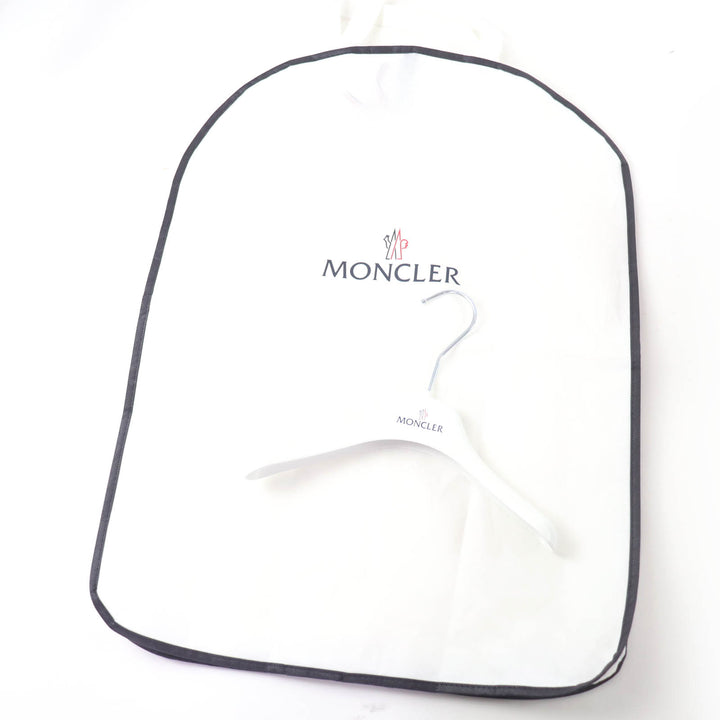 Pristine MONCLER Down jacket MAYA Logo patch and hood Navy Nylon Kids