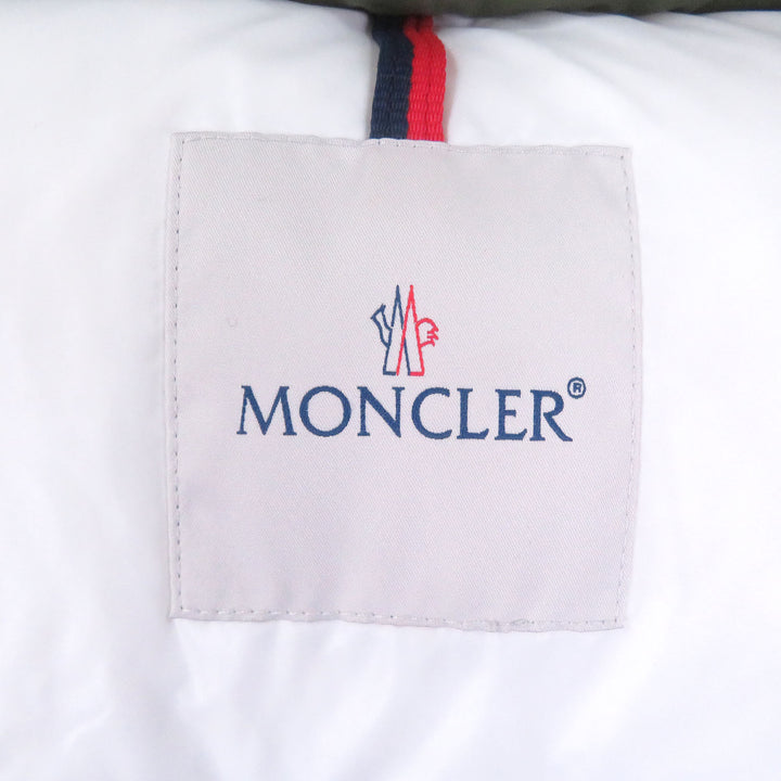 Great MONCLER Down vest GENICHI GILET BORN TO PROTECT Logo Patch