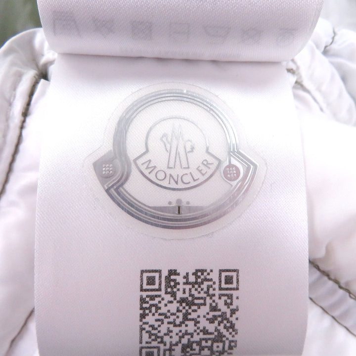 Great MONCLER Down vest GENICHI GILET BORN TO PROTECT Logo Patch