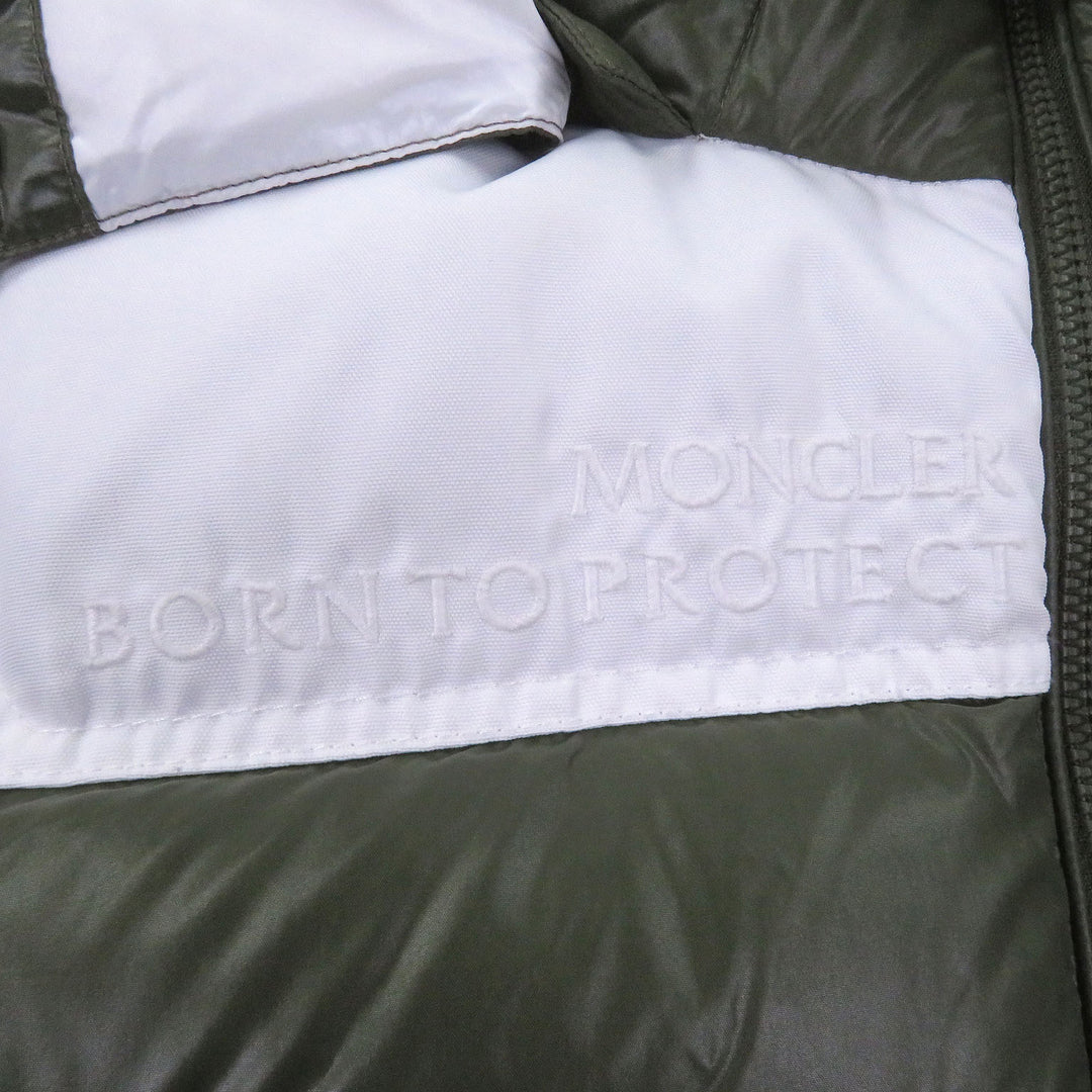 Great MONCLER Down vest GENICHI GILET BORN TO PROTECT Logo Patch