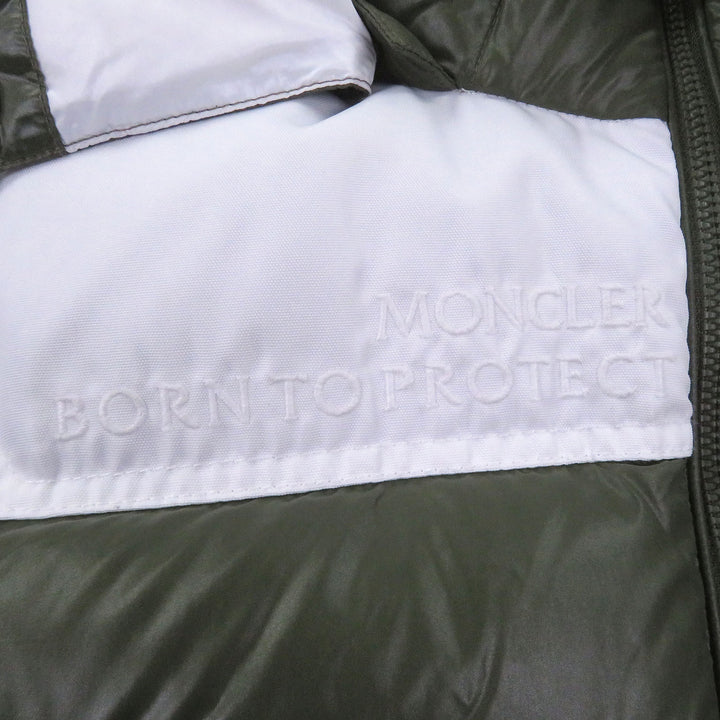 Great MONCLER Down vest GENICHI GILET BORN TO PROTECT Logo Patch