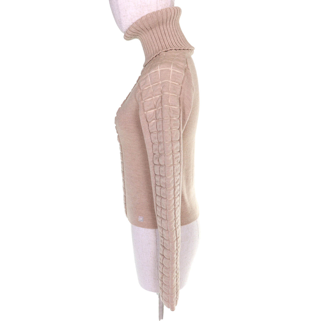 Great CHANEL COCO Mark Chocolate Bar Turtleneck Long-Sleeve Knit 38 00A P16507