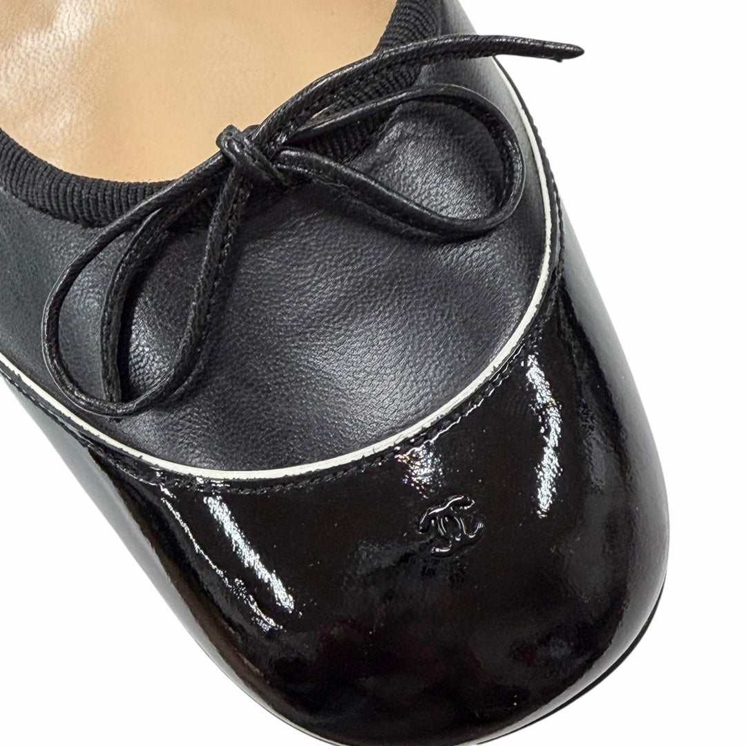 Discounted Excellent CHANEL pumps black leather Women 36.5