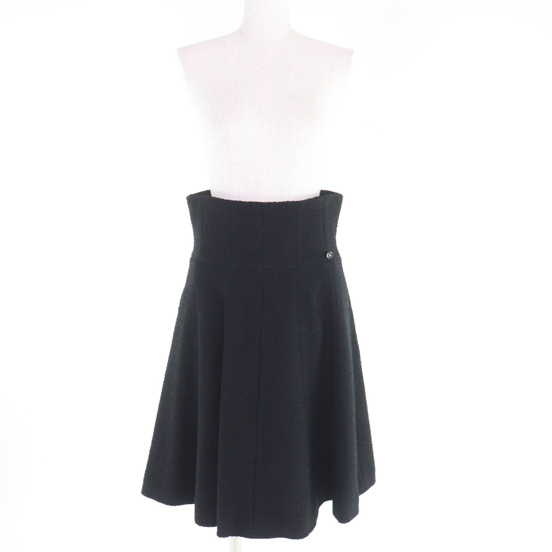 Excellent CHANEL flare skirt black wool Women 40 P50309