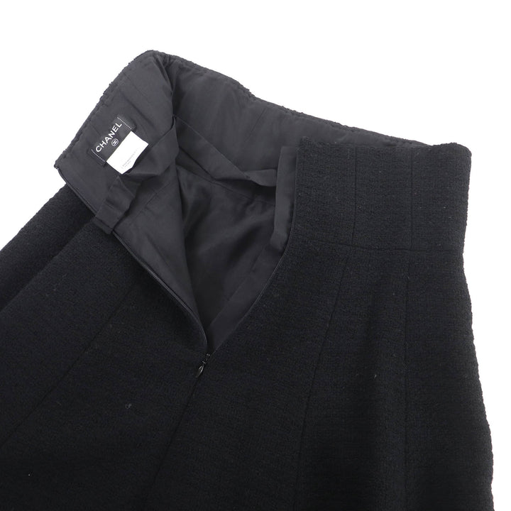Excellent CHANEL flare skirt black wool Women 40 P50309