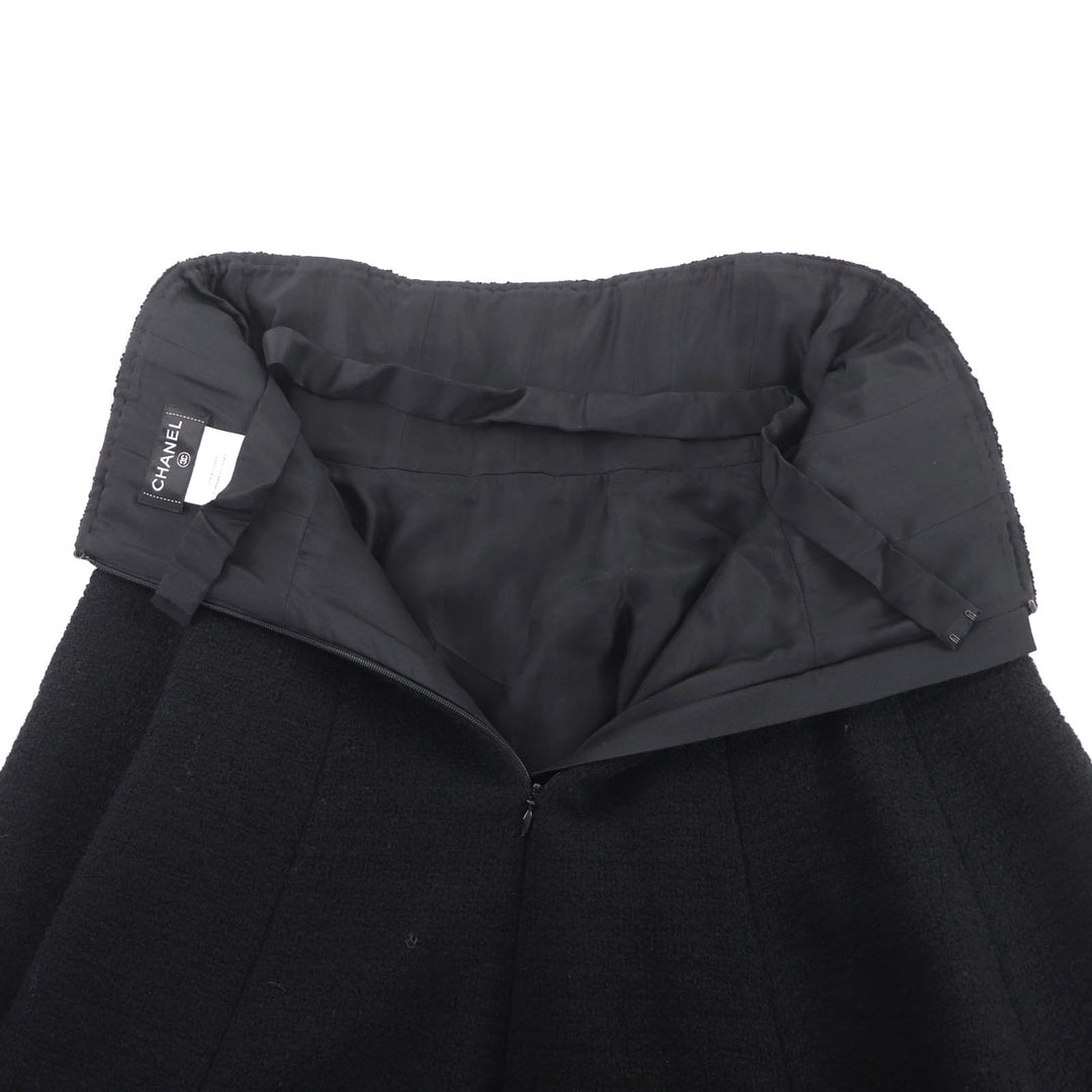 Excellent CHANEL flare skirt black wool Women 40 P50309