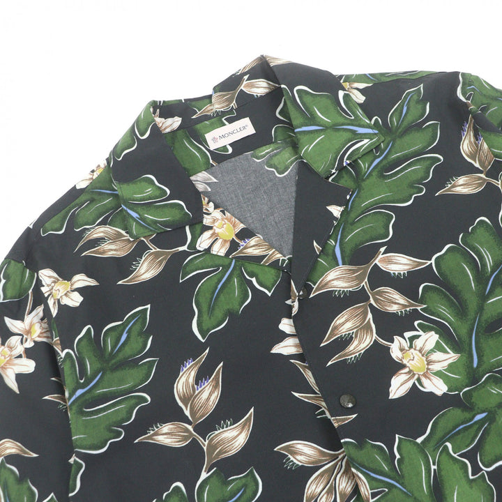 Pristine MONCLER Short sleeve shirt CAMICIA Botanical print, all-over logo patch