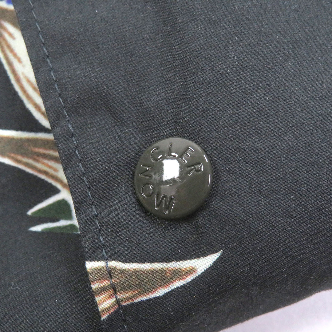 Pristine MONCLER Short sleeve shirt CAMICIA Botanical print, all-over logo patch