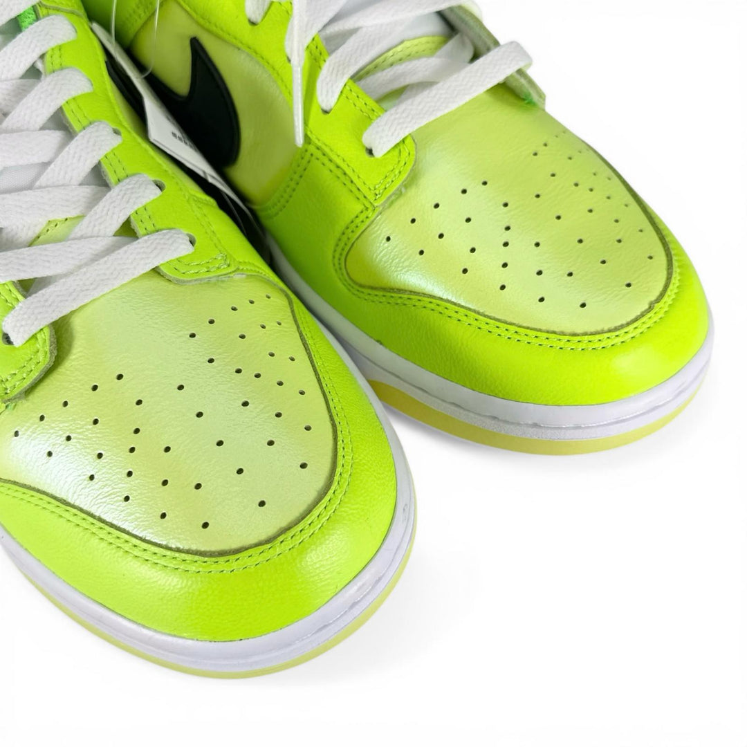Pristine NIKE Low cut sneakers DUNK LOW SE VOLT leather mens 29cm FJ4610-702
