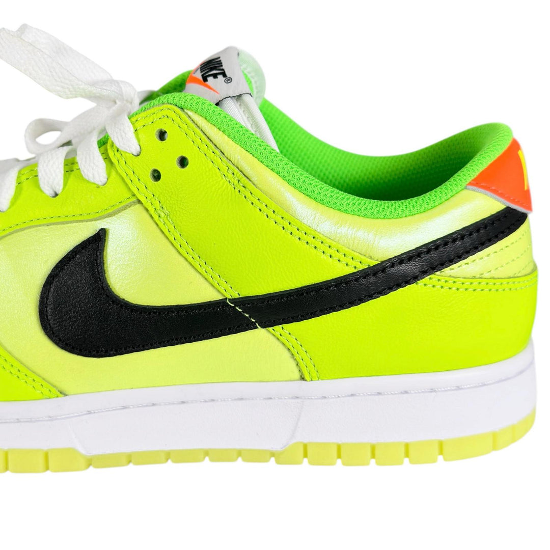 Pristine NIKE Low cut sneakers DUNK LOW SE VOLT leather mens 29cm FJ4610-702