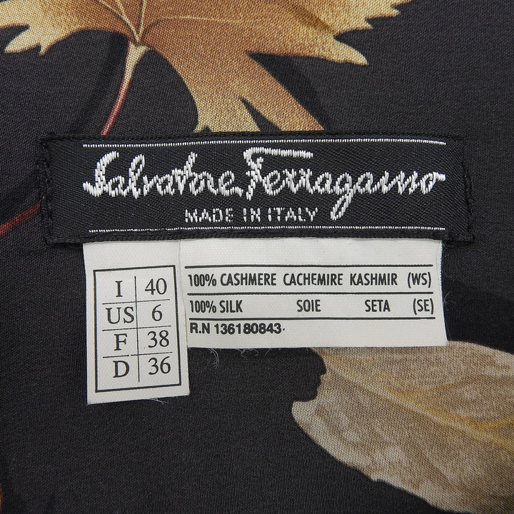 Great Salvatore Ferragamo coat black cashmere Women 40