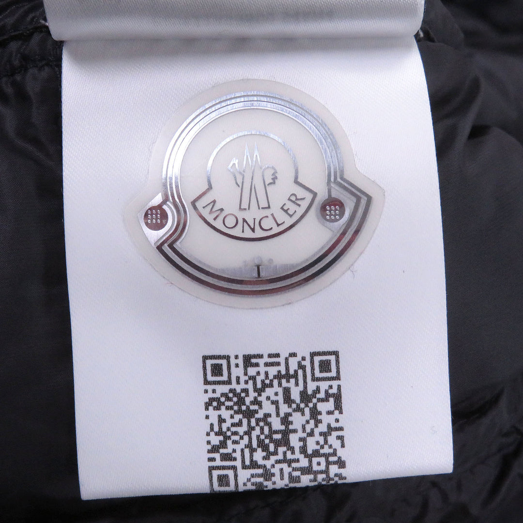Excellent MONCLER Down jacket FRIOLAND Logo rubber patch, all-over logo pattern