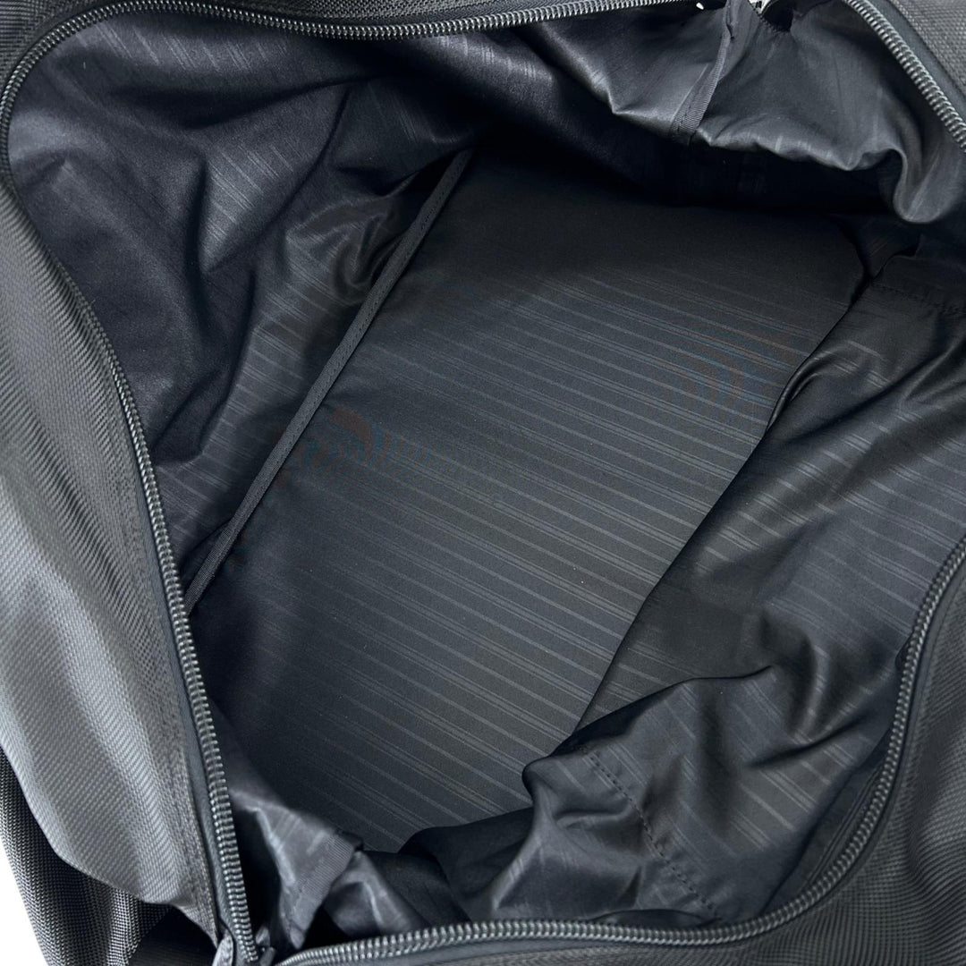 Pristine TUMI Boston bag Large Soft Travel Satchel 2-way TSA lock included