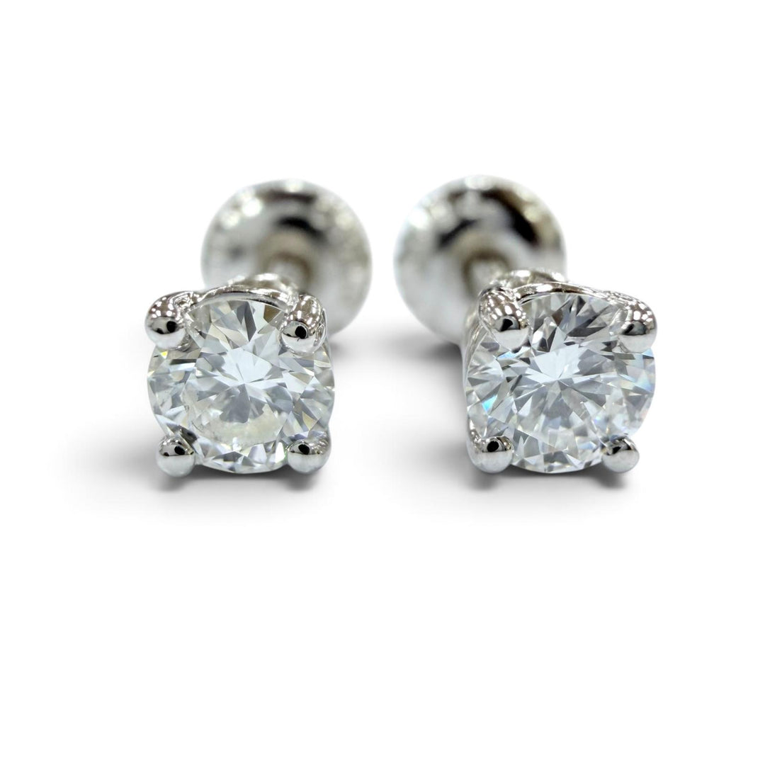Great TIFFANY&Co. Stud Diamond Pierce Screw post Platinum PT950 24513