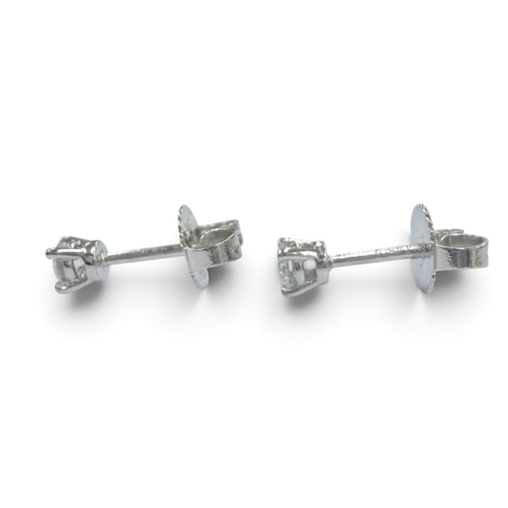 Excellent TIFFANY&Co. Pierce Stud Diamond Pierce purchased in May 2011. Platinum
