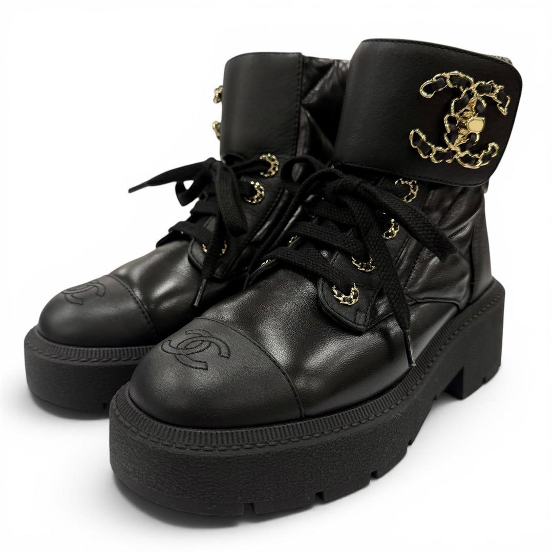 Excellent CHANEL boots Matelassé ChainCOCO Mark Turnlock Leather 34 G45923