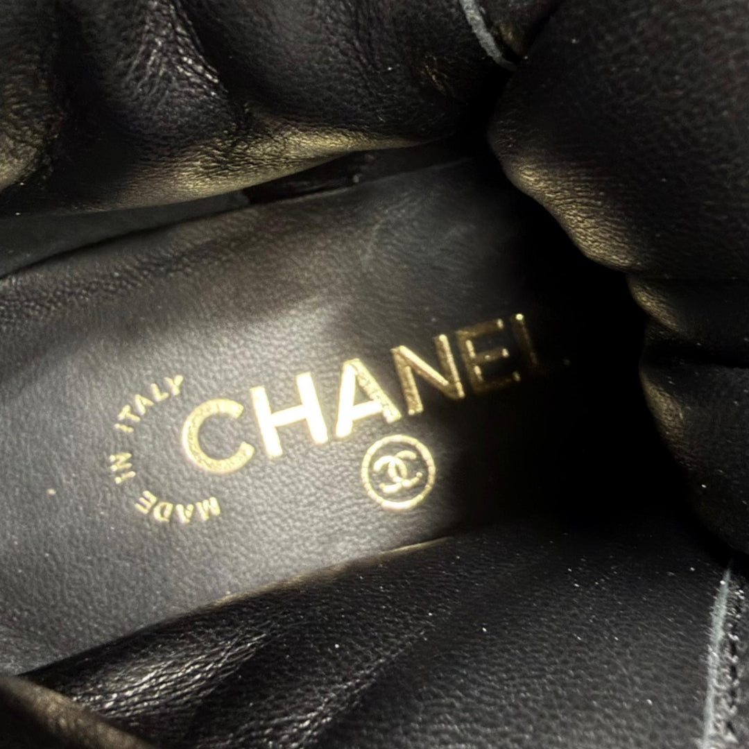 Excellent CHANEL boots Matelassé ChainCOCO Mark Turnlock Leather 34 G45923