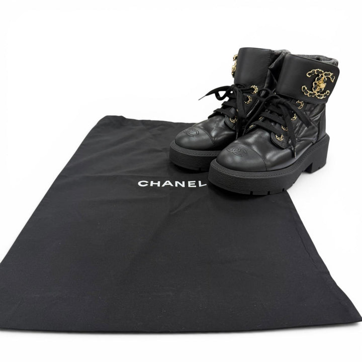 Excellent CHANEL boots Matelassé ChainCOCO Mark Turnlock Leather 34 G45923