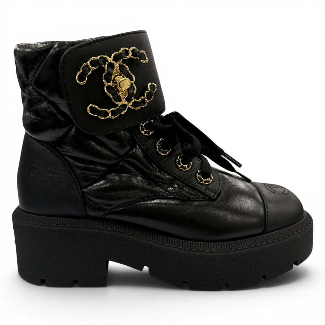 Excellent CHANEL boots Matelassé ChainCOCO Mark Turnlock Leather 34 G45923