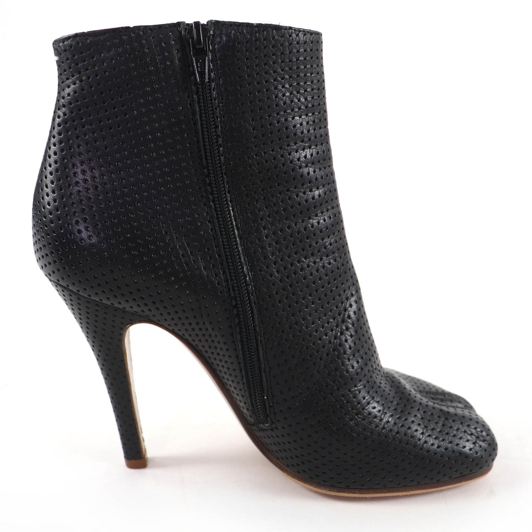 Excellent Maison Margiela 22 Ankle boots Tabi Perforated Leather Short Boots 37